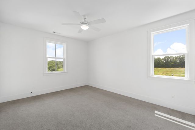 5001 Fairhaven Cir, Thompsons Station, TN 37179