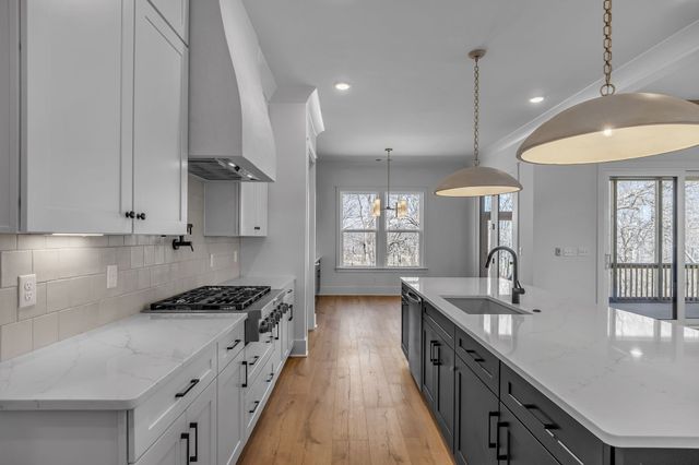 5001 Fairhaven Cir, Thompsons Station, TN 37179