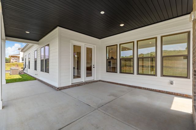 5001 Fairhaven Cir, Thompsons Station, TN 37179