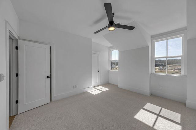 5001 Fairhaven Cir, Thompsons Station, TN 37179