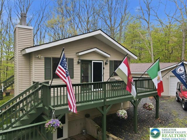 149 McMichaels Court, Chestnuthill Twp, PA 18360