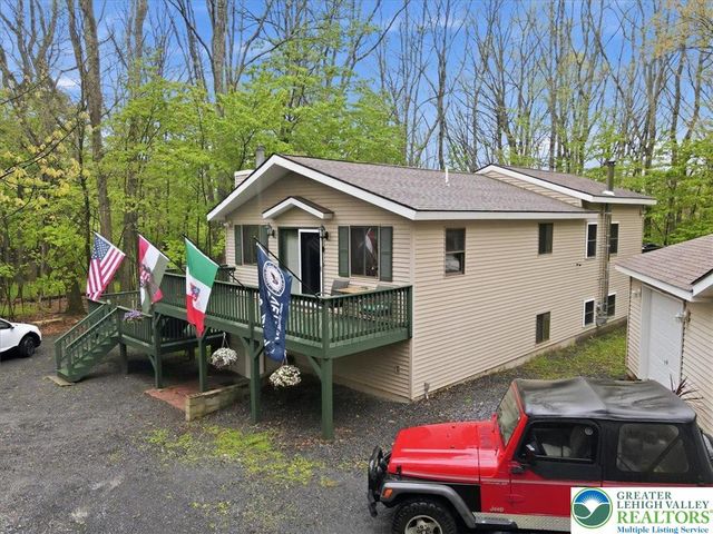 149 McMichaels Court, Chestnuthill Twp, PA 18360