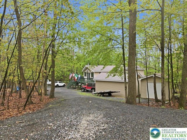 149 McMichaels Court, Chestnuthill Twp, PA 18360