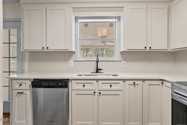 1013 Normandy Drive, Clinton, MS 39056