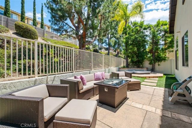 24 Via Gatillo, Rancho Santa Margarita, CA 92688