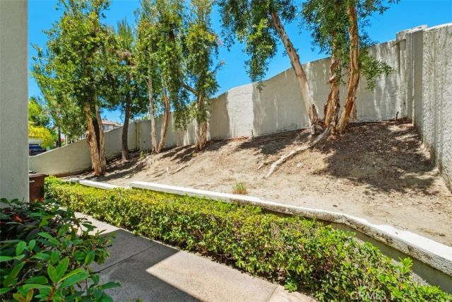 24 Via Gatillo, Rancho Santa Margarita, CA 92688