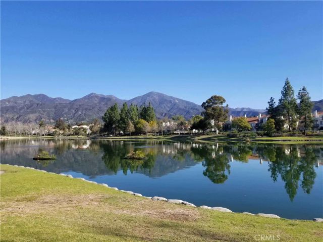 24 Via Gatillo, Rancho Santa Margarita, CA 92688