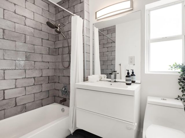 118 NW 103rd St, Miami Shores, FL 33150