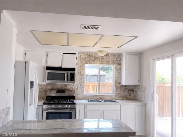 14721 Santa Fe, Victorville, CA 92392