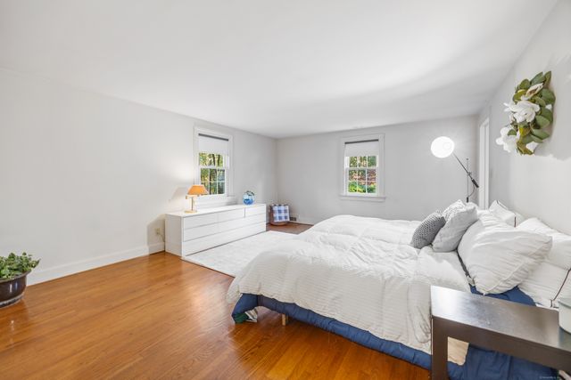 175 Tokeneke Drive, North Haven, CT 06473