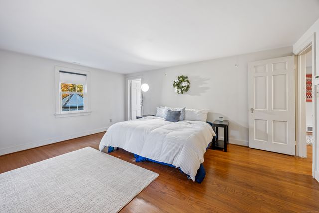 175 Tokeneke Drive, North Haven, CT 06473