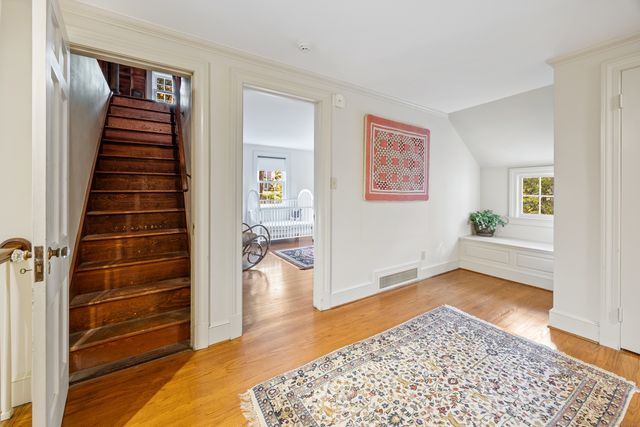 175 Tokeneke Drive, North Haven, CT 06473