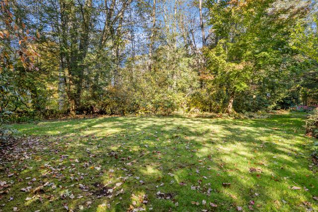 175 Tokeneke Drive, North Haven, CT 06473