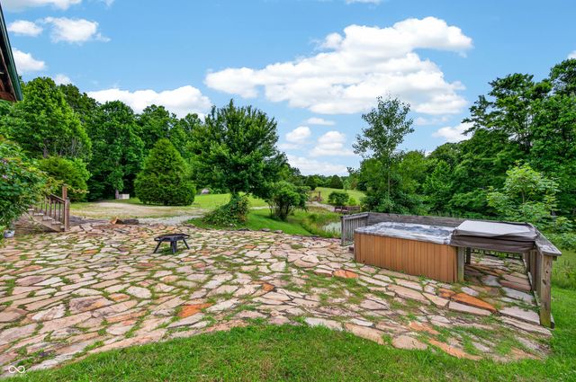 9601 Buffalo Pike, Freetown, IN 47235