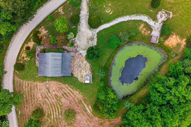 9601 Buffalo Pike, Freetown, IN 47235