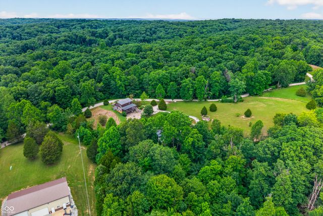 9601 Buffalo Pike, Freetown, IN 47235
