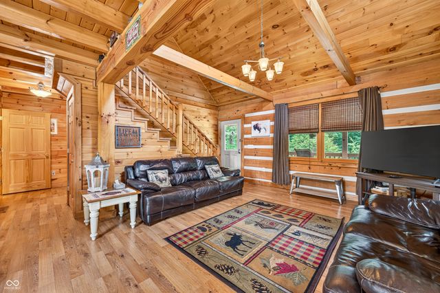 9601 Buffalo Pike, Freetown, IN 47235