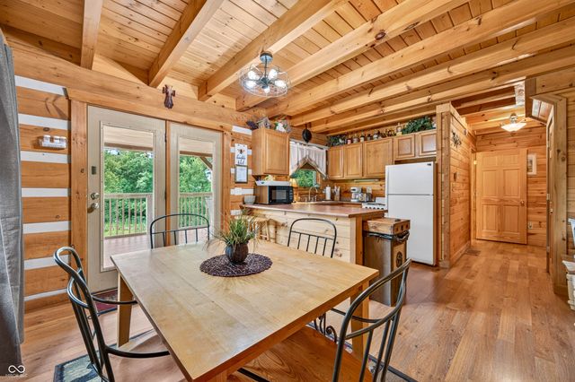 9601 Buffalo Pike, Freetown, IN 47235