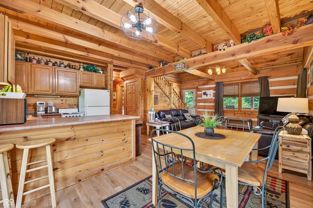 9601 Buffalo Pike, Freetown, IN 47235