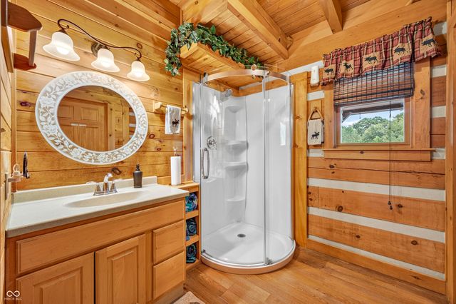 9601 Buffalo Pike, Freetown, IN 47235