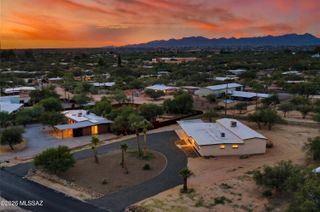 230 W Meadowbrook Drive, Tucson, AZ 85704