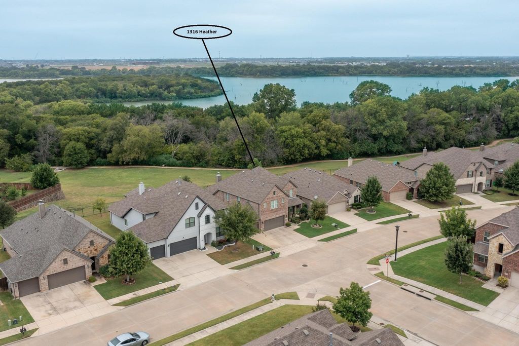 1316 Heather Lane, Little Elm, TX 75068