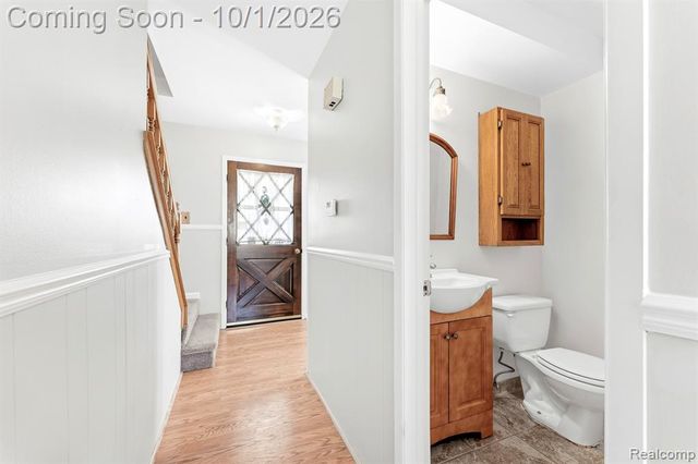 20444 Leonard Avenue, Brownstown, MI 48183