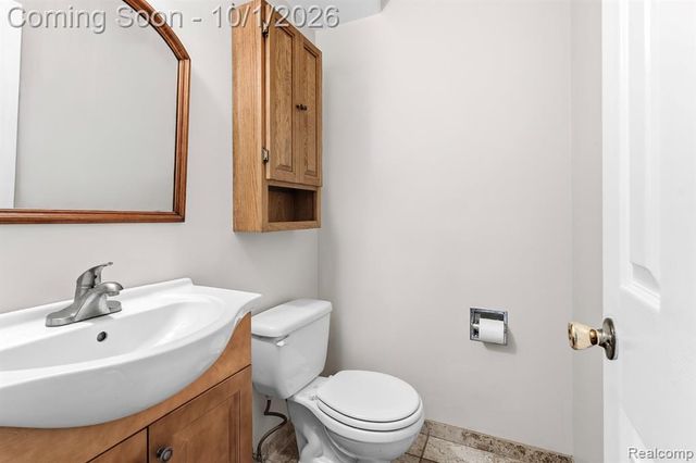 20444 Leonard Avenue, Brownstown, MI 48183