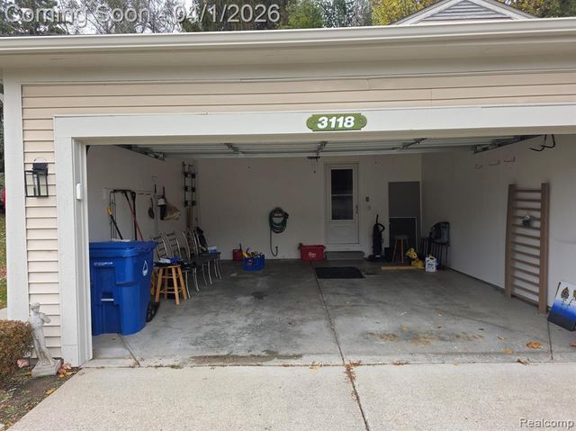3118 Megan Drive 13, Waterford, MI 48328