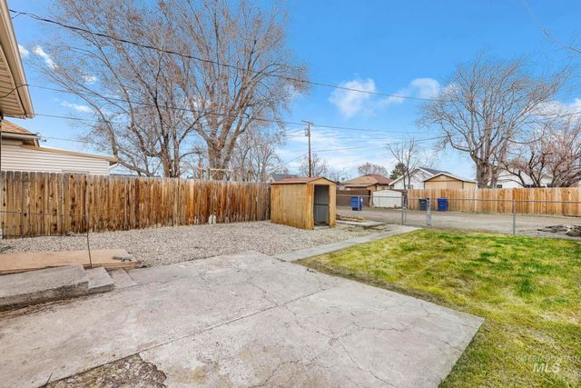 332 4th Ave W, Twin Falls, ID 83301