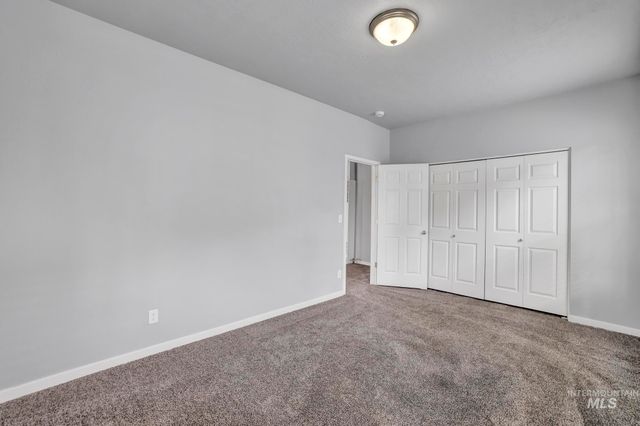 332 4th Ave W, Twin Falls, ID 83301