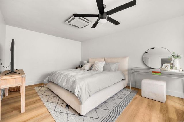 2690 Cowley Way, San Diego, CA 92110