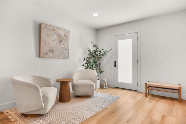 2690 Cowley Way, San Diego, CA 92110