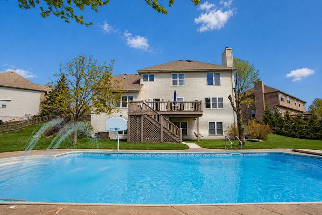 3 BLACKWOLF Court, Algonquin, IL 60102