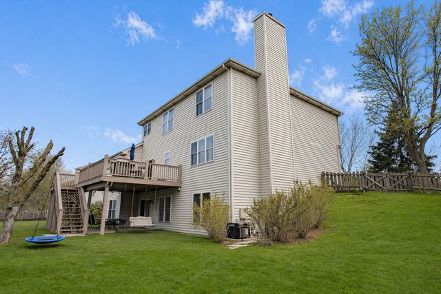 3 BLACKWOLF Court, Algonquin, IL 60102