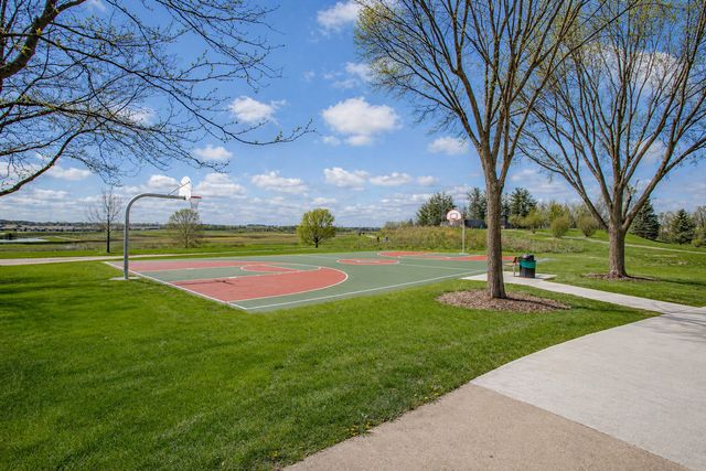 3 BLACKWOLF Court, Algonquin, IL 60102