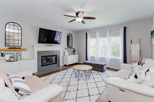 3 BLACKWOLF Court, Algonquin, IL 60102