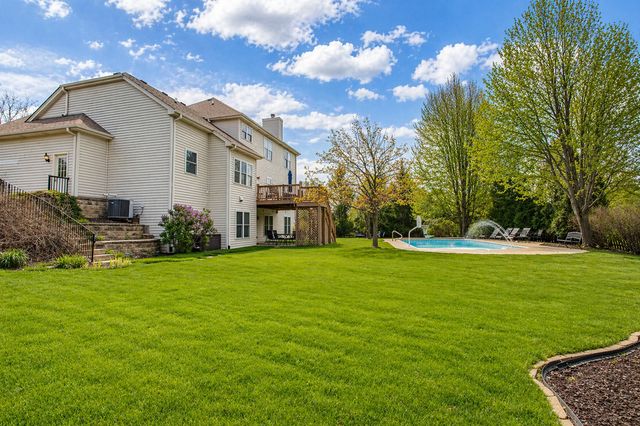 3 BLACKWOLF Court, Algonquin, IL 60102