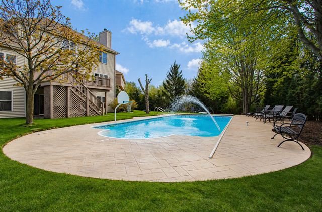 3 BLACKWOLF Court, Algonquin, IL 60102