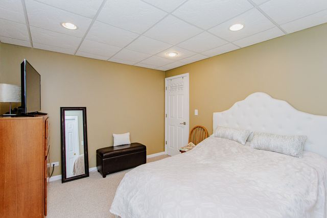 3 BLACKWOLF Court, Algonquin, IL 60102