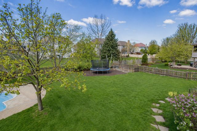 3 BLACKWOLF Court, Algonquin, IL 60102