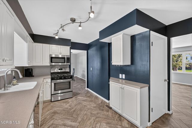 2461 Orchard Hills Boulevard, Toledo, OH 43615