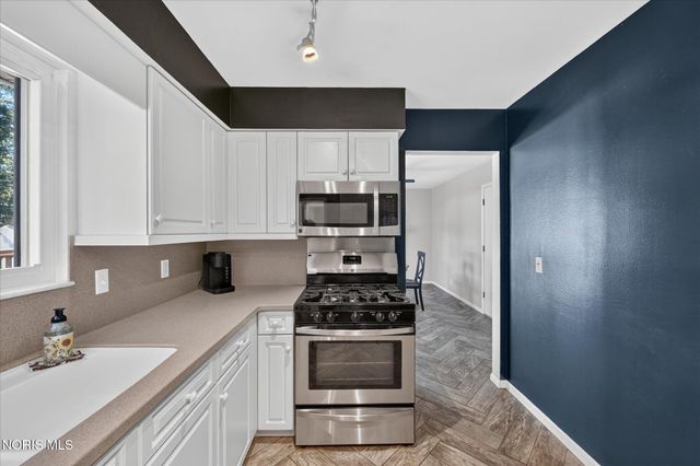 2461 Orchard Hills Boulevard, Toledo, OH 43615