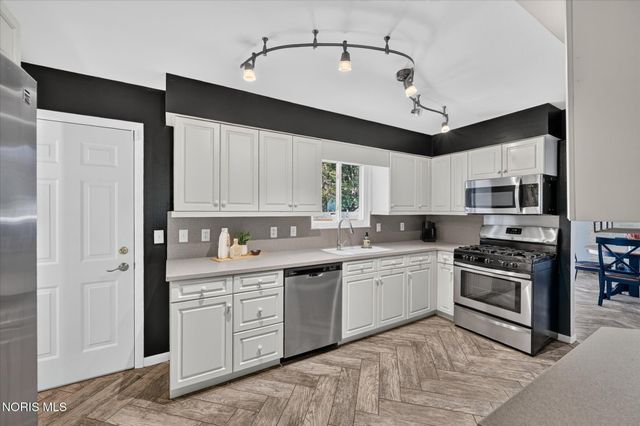 2461 Orchard Hills Boulevard, Toledo, OH 43615