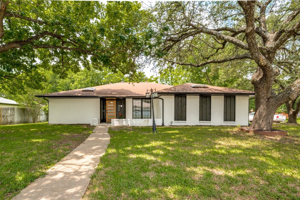 830 Bordner Drive, Lancaster, TX 75146