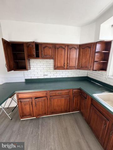 3310 SHEFFIELD AVE, Philadelphia, PA 19136