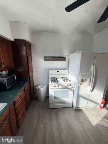 3310 SHEFFIELD AVE, Philadelphia, PA 19136