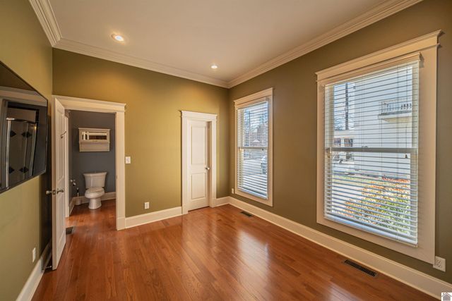 403 N 5th St, Paducah, KY 42001