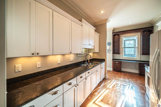 403 N 5th St, Paducah, KY 42001