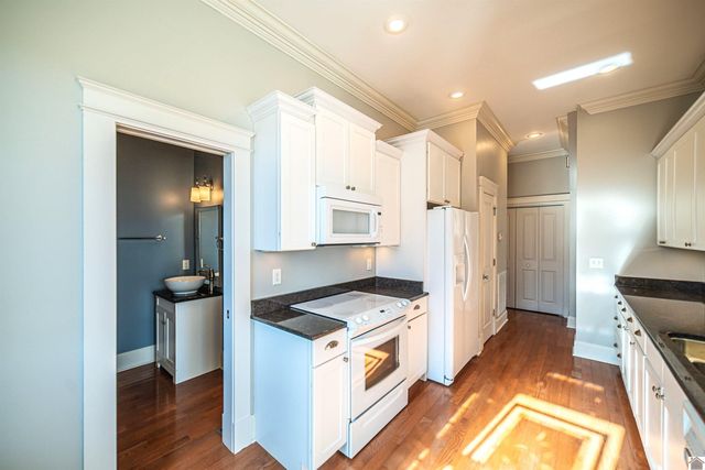 403 N 5th St, Paducah, KY 42001